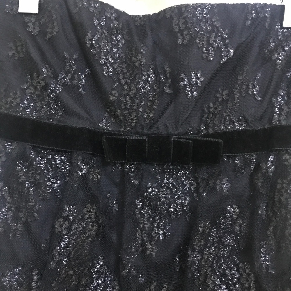 Anthropologie | Tiered Ruffle Lace Strapless Sheath Dress - Picture 3 of 11